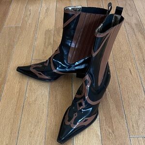 NWT Dolce & Gabbana Black and Brown Leather Applique Western Heeled Boots